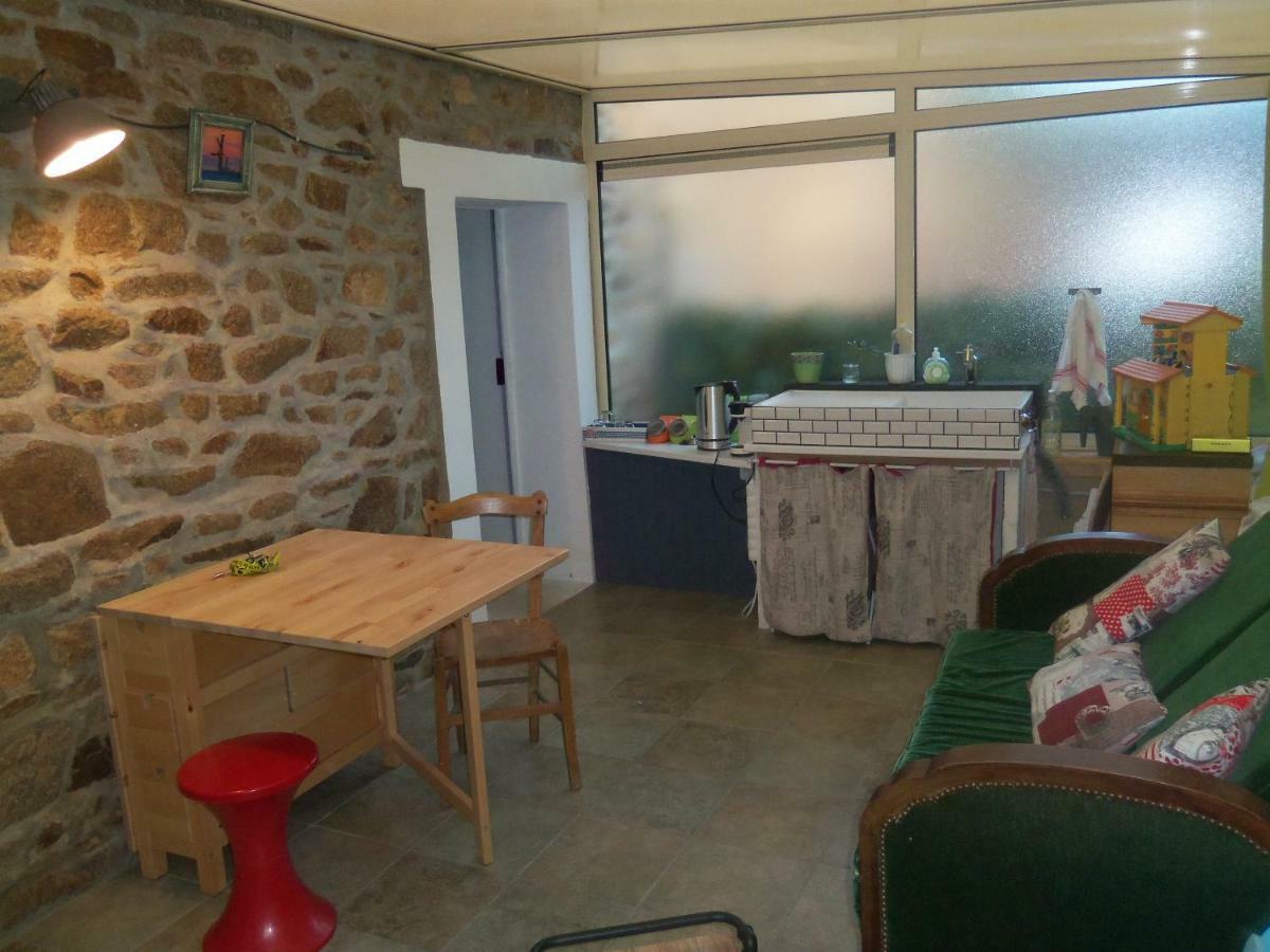 Do Mi Si La Do Re Gite Partage Saint-Carreuc Екстериор снимка