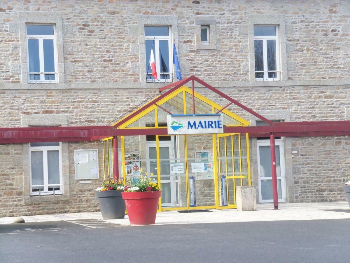 Do Mi Si La Do Re Gite Partage Saint-Carreuc Екстериор снимка
